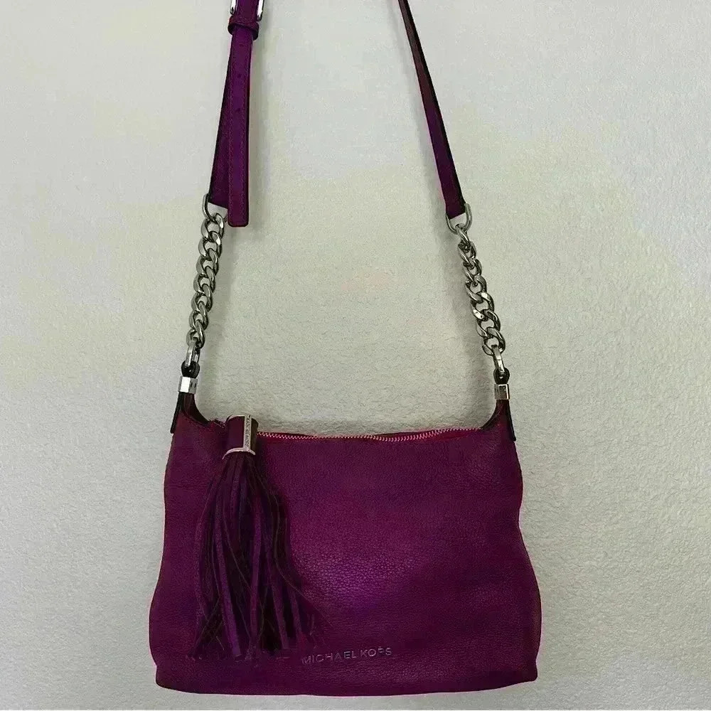 MICHAEL KORS Fuchsia Leather Crossbody Purse with Tassel Zipper